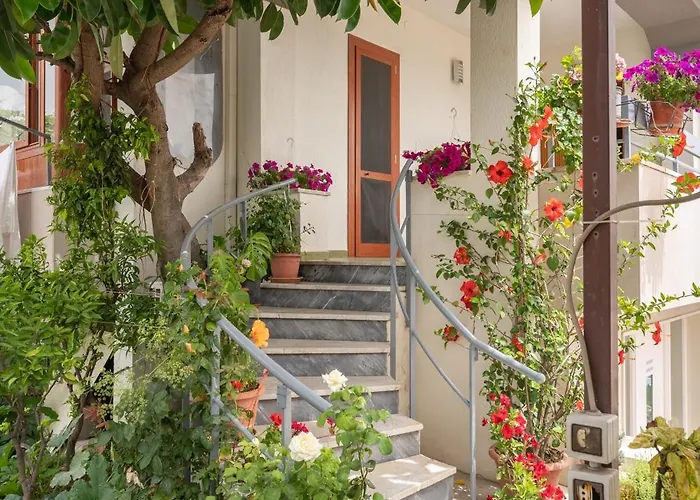 Vera's فندق مبيت وإفطار 4*